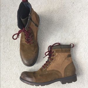 Clarks boots 9.5